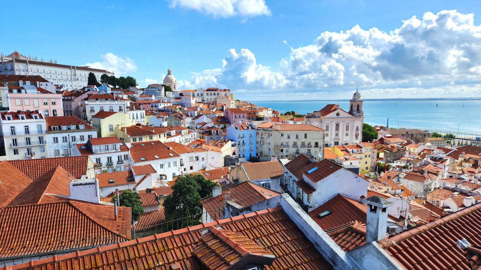 Miradouro das Portas do Sol, Lisbon, Portugal