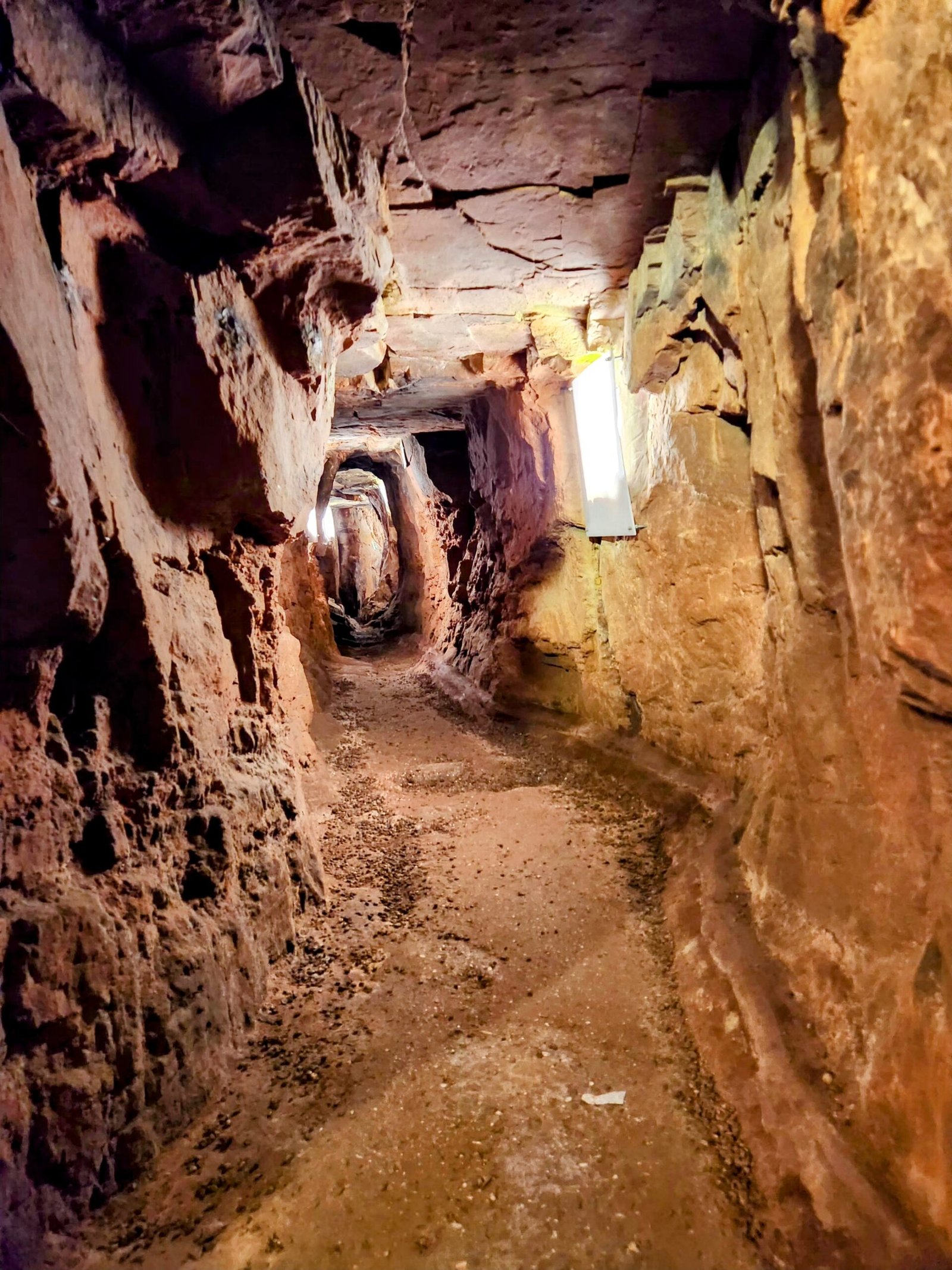 Dilberg-Castle-Well-Tunnel