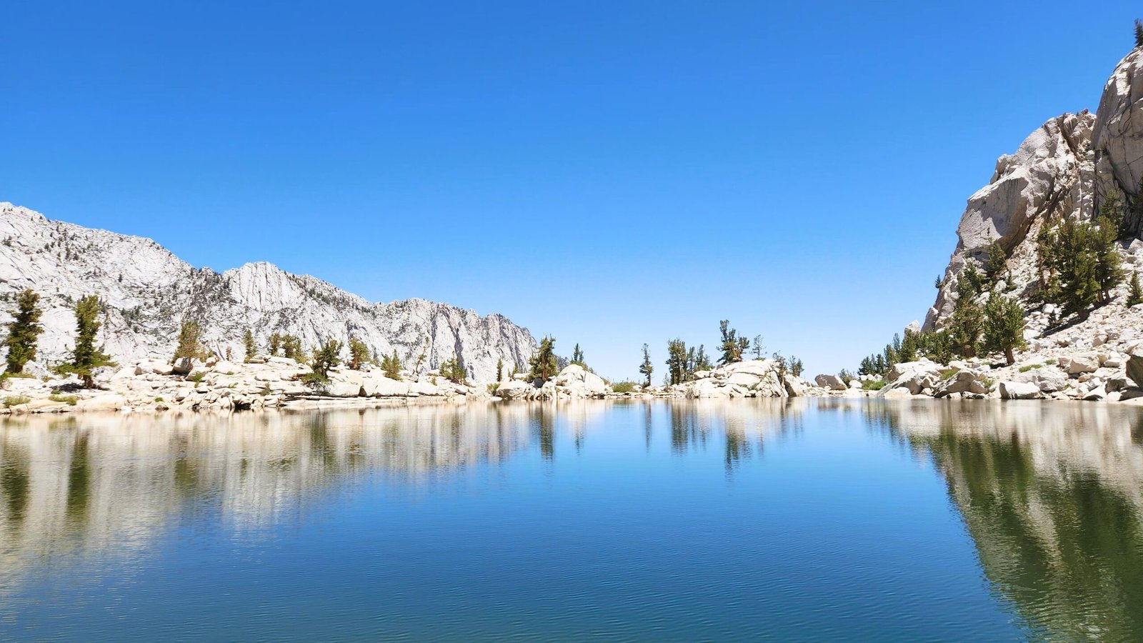 mt-whitney-lone-pine-lake-3