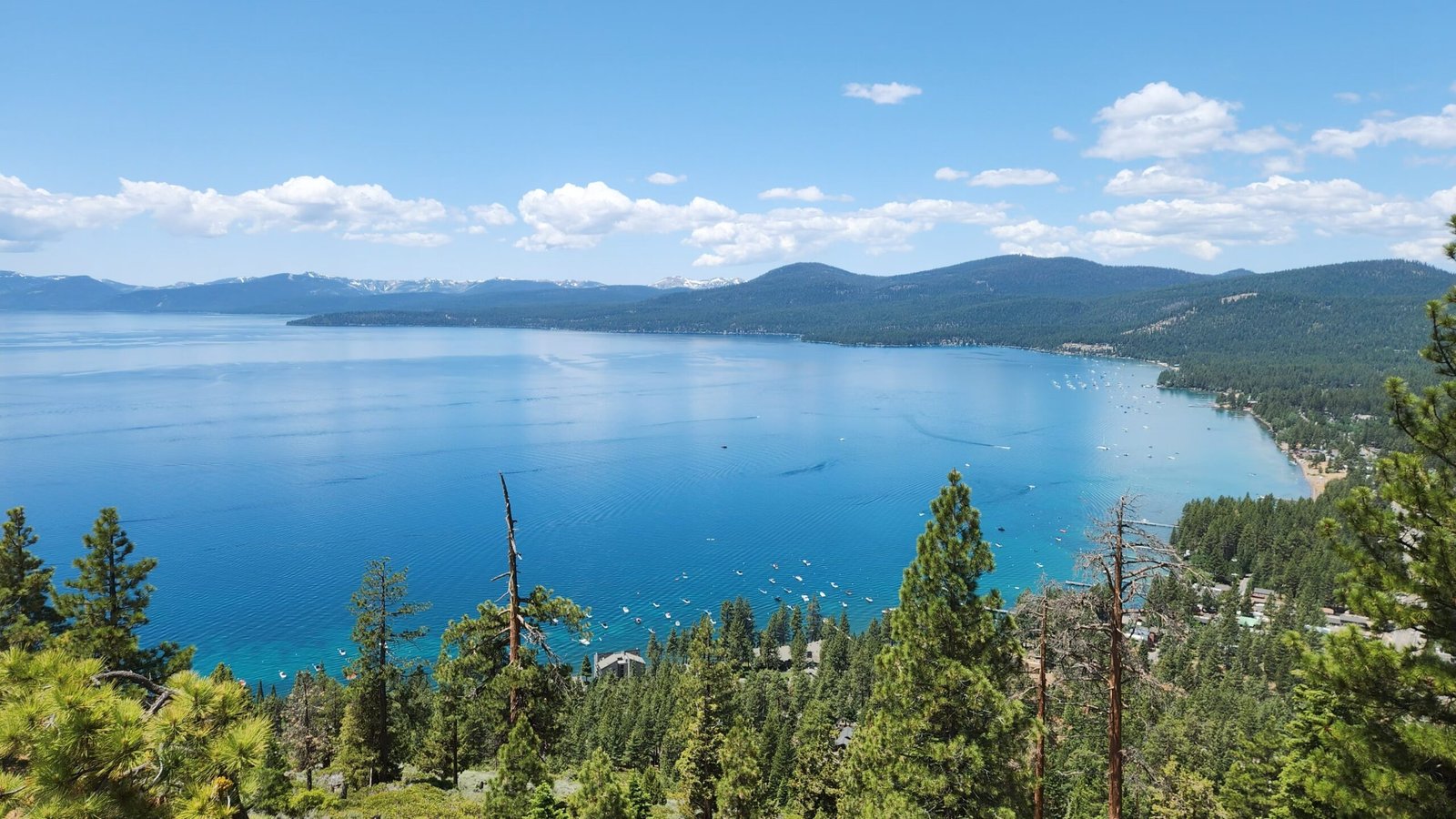 Stateline_Lake_Tahoe